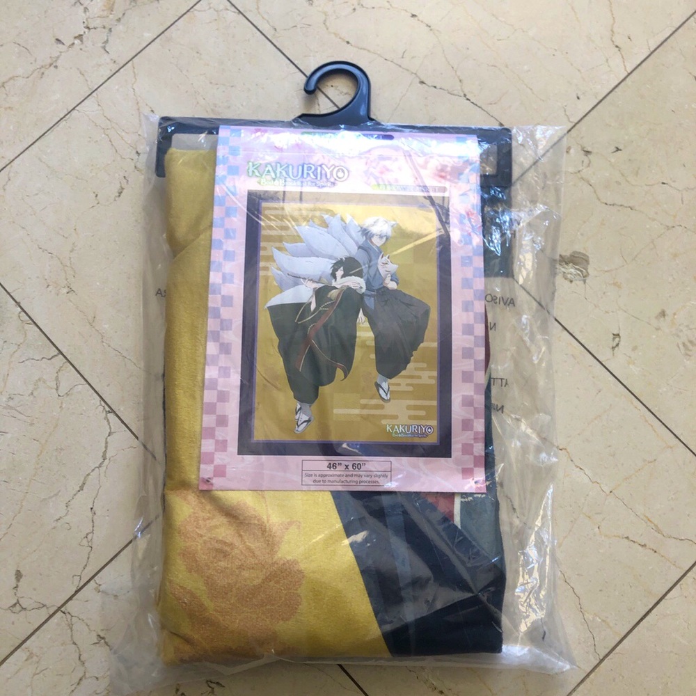 Kakuriyo Anime Throw Blanket